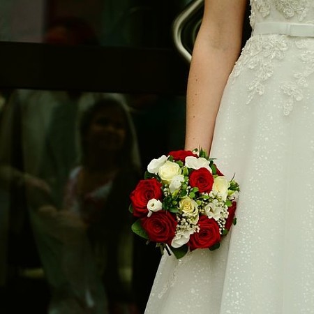 bridal-bouquet-2720592-480.jpg
